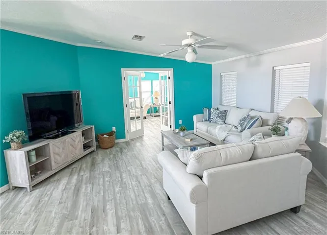 17511  Primrose  CT, Fort Myers Beach, FL 33931