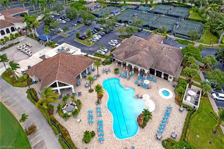 Heritage Bay amenities.
