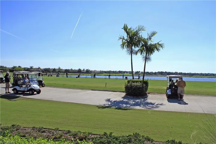 Heritage Bay state-of-the-art aqua driving range.