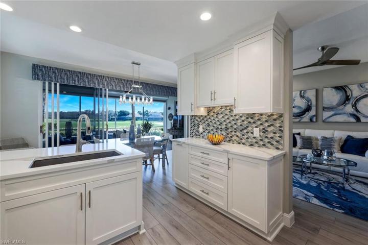 Coastal palette with lovely white and blue tones!