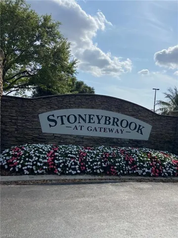 12561  Stone Valley  LOOP, Fort Myers, FL 33913
