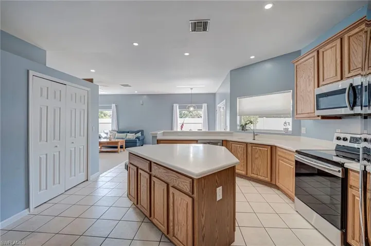 2743 Nature Pointe Loop, Fort Myers, Florida 33905