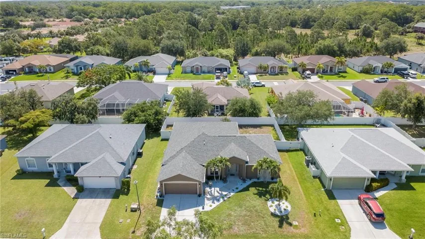 2743 Nature Pointe Loop, Fort Myers, Florida 33905