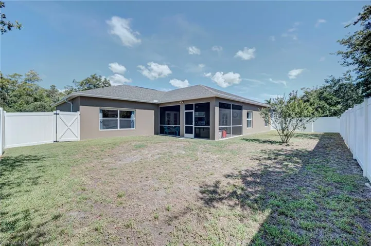2743 Nature Pointe Loop, Fort Myers, Florida 33905