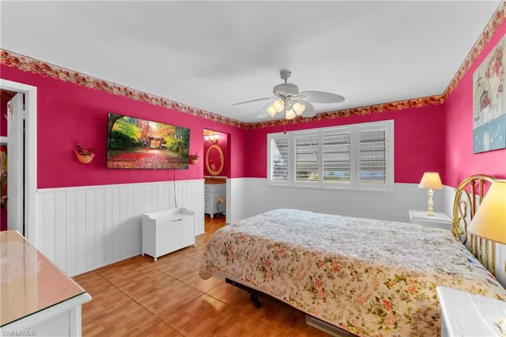 Bedroom with ceiling fan