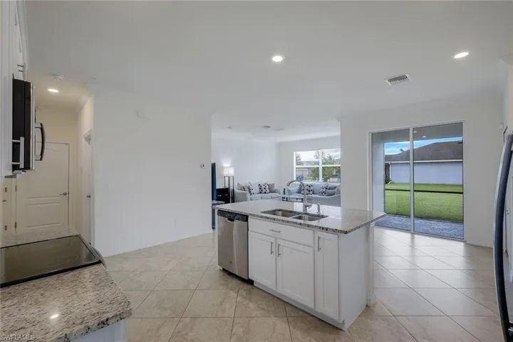 4234 Bluegrass Dr, Fort Myers, Florida 33916