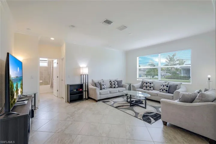 4234 Bluegrass Dr, Fort Myers, Florida 33916