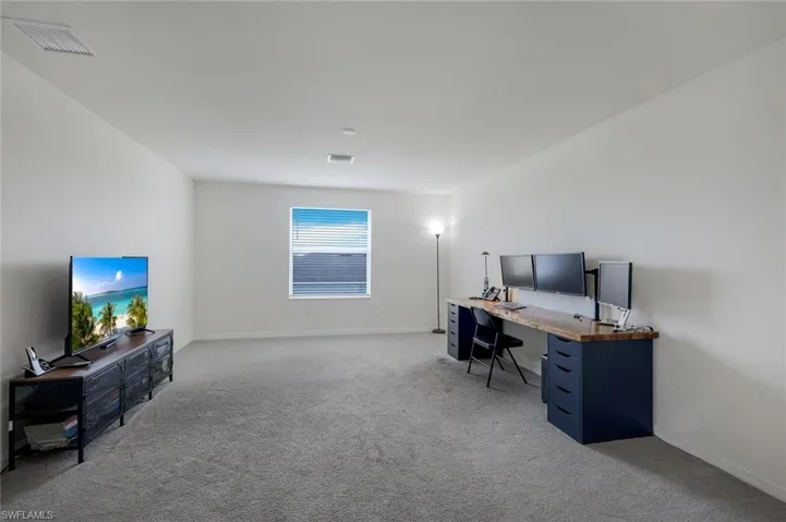 4234 Bluegrass Dr, Fort Myers, Florida 33916