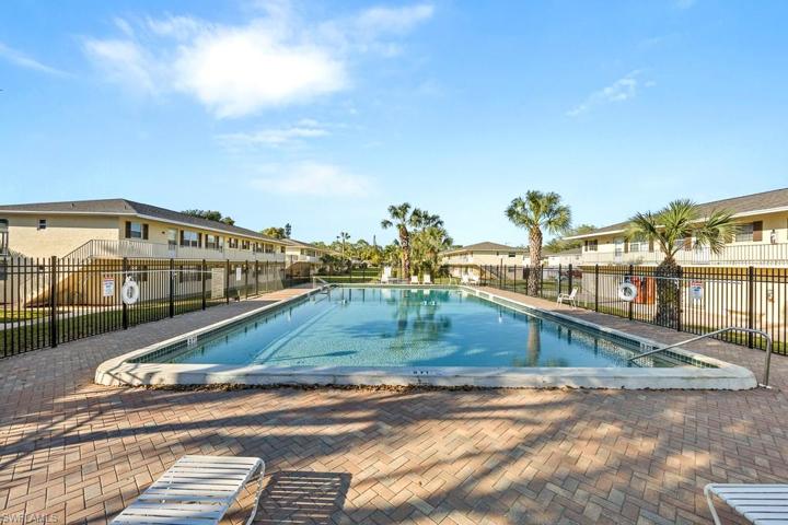3325  Airport N RD, Naples, FL 34105