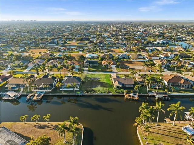 Peaceful canal backdrop