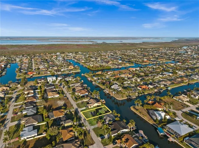 Excellent SW Cape Coral location