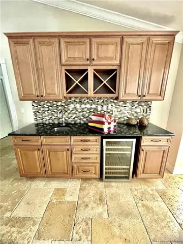 2171 Kings Lake Blvd, Naples, Florida 34112
