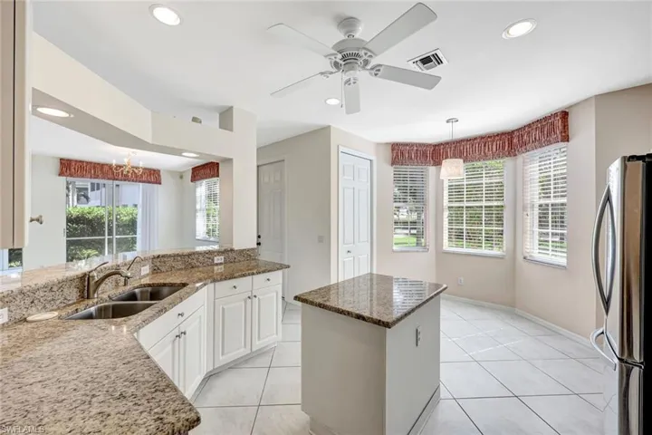 5080  Yacht Harbor  CIR, Naples, FL 34112