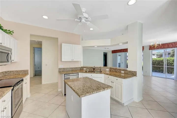 5080  Yacht Harbor  CIR, Naples, FL 34112