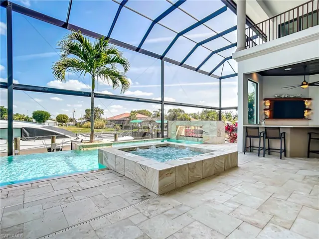 Pool, spa and water feature