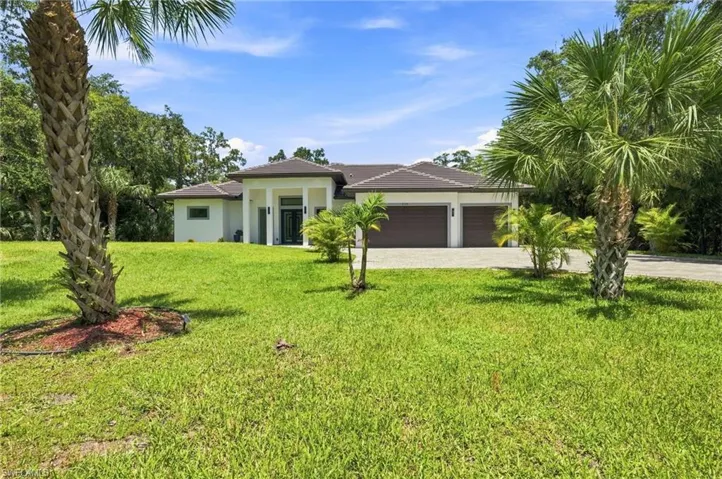 209 35th Ave Nw, Naples, Florida 34120