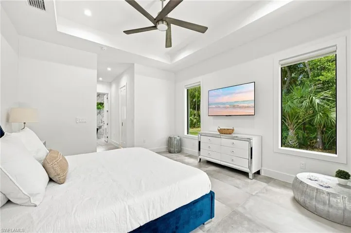 209 35th Ave Nw, Naples, Florida 34120