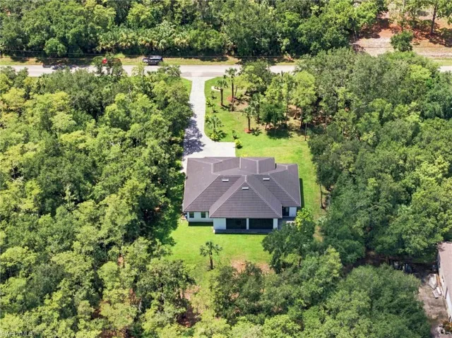 209 35th Ave Nw, Naples, Florida 34120