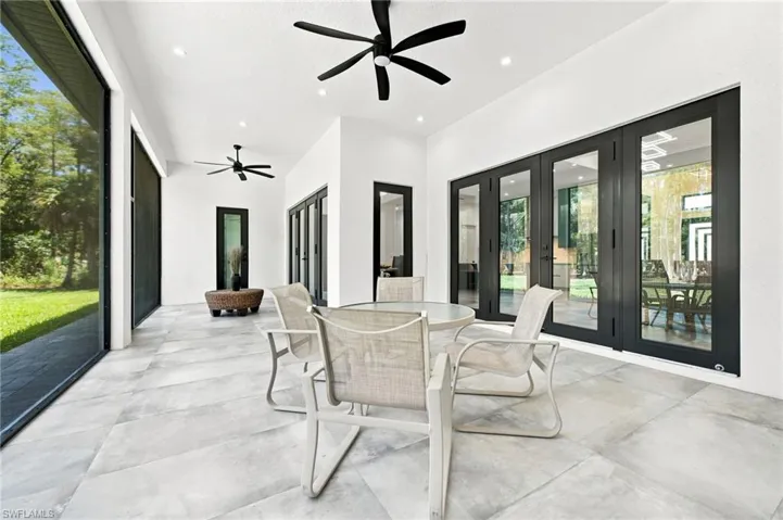 209 35th Ave Nw, Naples, Florida 34120