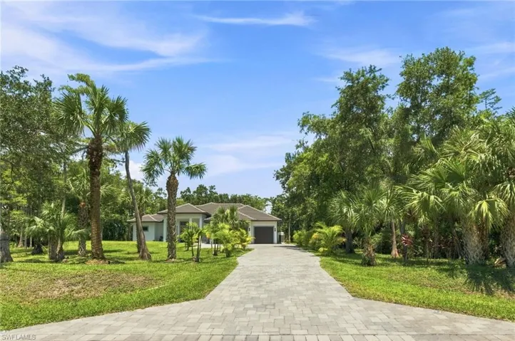 209 35th Ave Nw, Naples, Florida 34120