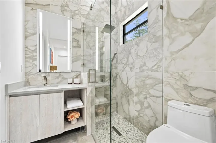 209 35th Ave Nw, Naples, Florida 34120
