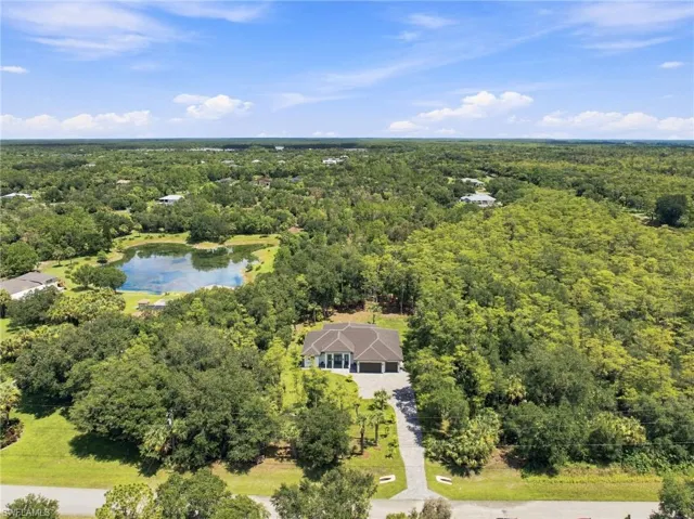 209 35th Ave Nw, Naples, Florida 34120