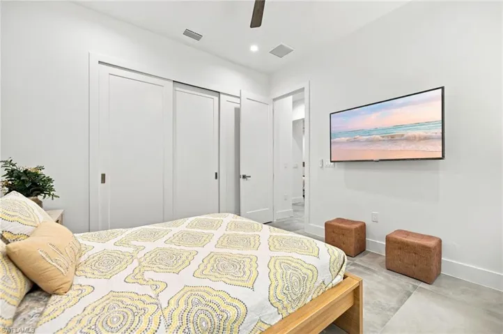 209 35th Ave Nw, Naples, Florida 34120