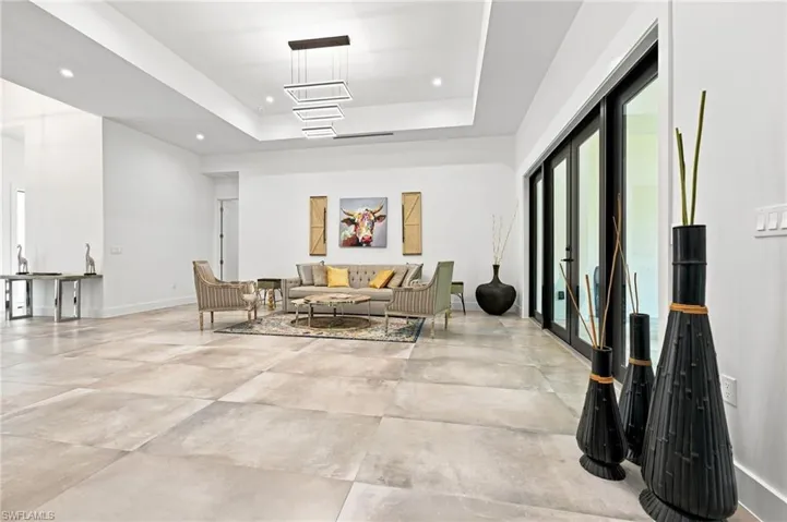 209 35th Ave Nw, Naples, Florida 34120
