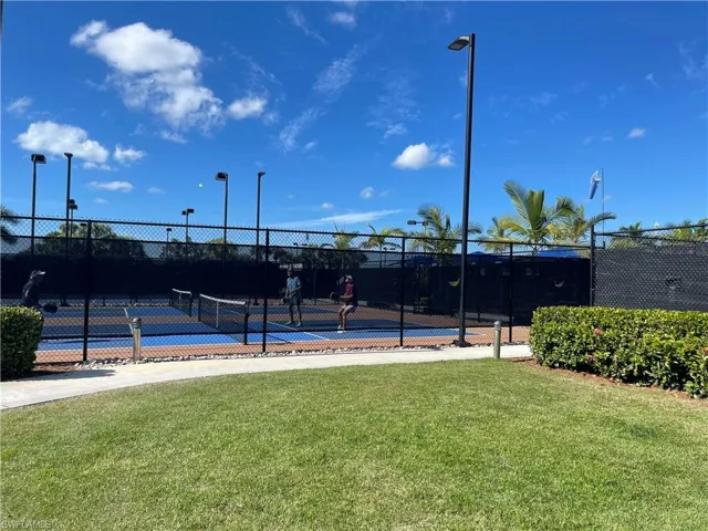 COMMUNITY TENNIS