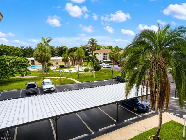 2079 Barkeley Ln 13, Fort Myers, Florida 33907