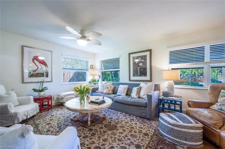 1034  6th N LN, Naples, FL 34102