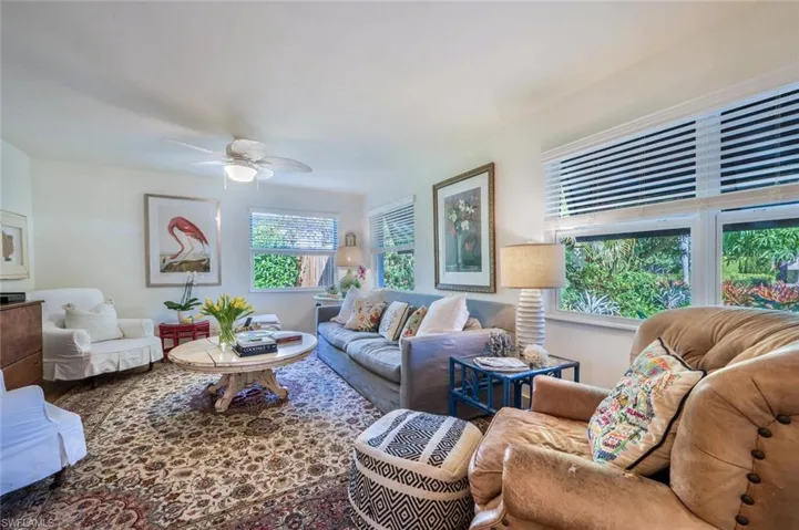 1034  6th N LN, Naples, FL 34102