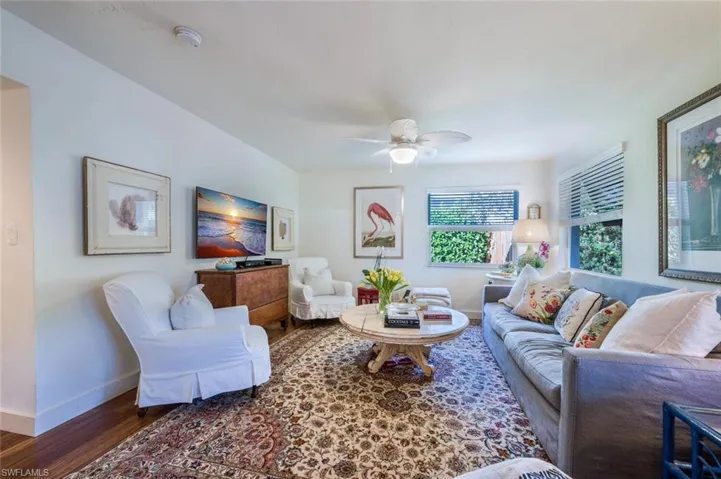 1034  6th N LN, Naples, FL 34102