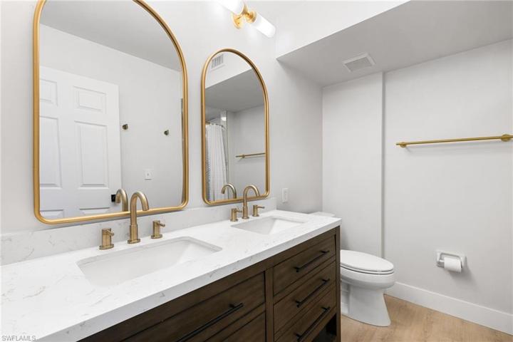 Ensuite Bathrom