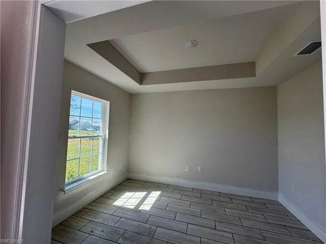 1525 S Gator  CIR, Cape Coral, FL 33909