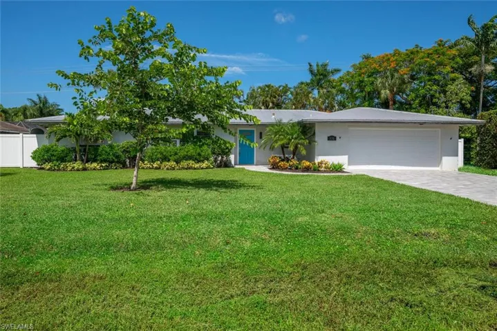 131  Coral Vine  DR, Naples, FL 34110