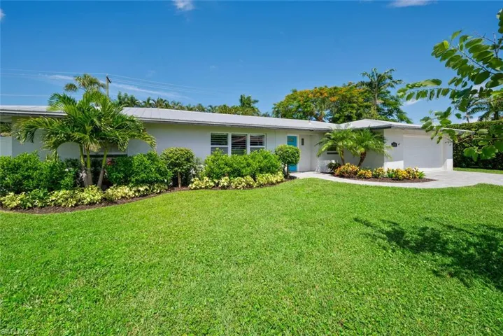 131  Coral Vine  DR, Naples, FL 34110