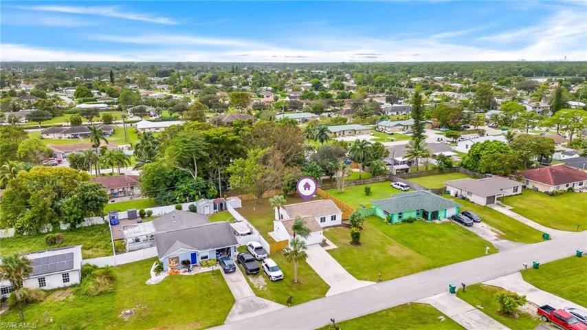 Birds eye view of property