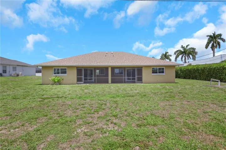 24 Nw 15th Pl, Cape Coral, Florida 33993