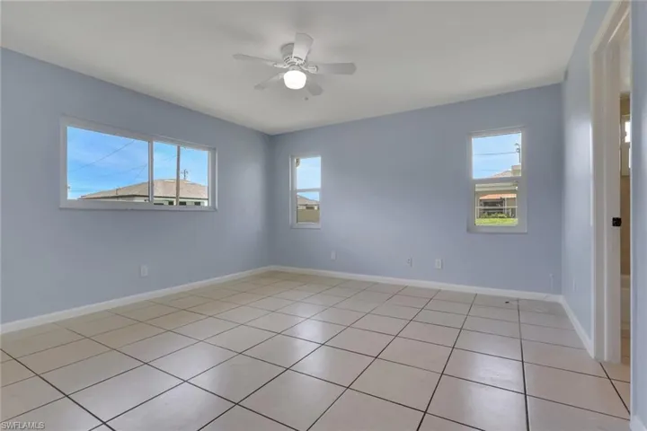 24 Nw 15th Pl, Cape Coral, Florida 33993