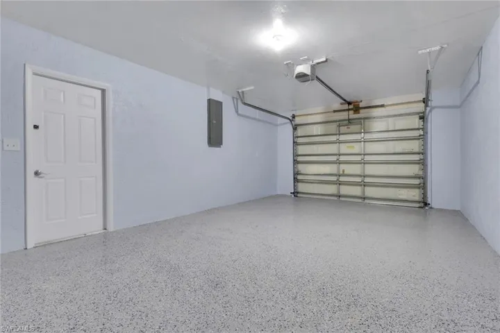 24 Nw 15th Pl, Cape Coral, Florida 33993