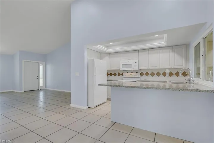 24 Nw 15th Pl, Cape Coral, Florida 33993