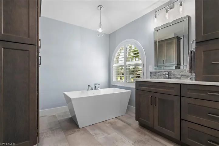 Luxurious bath