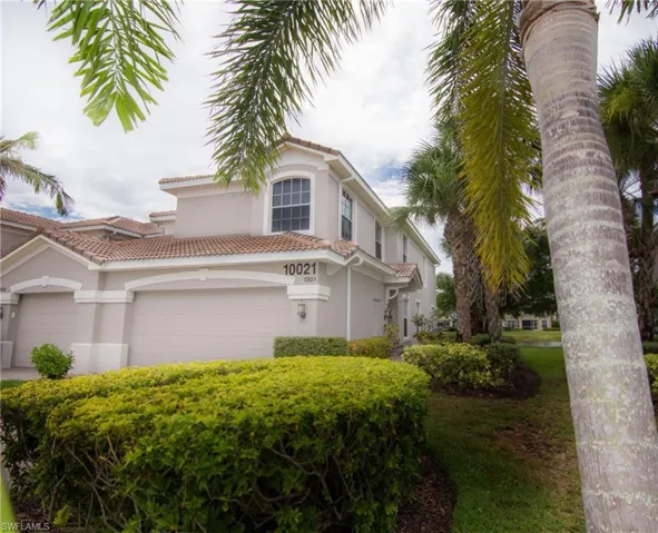 View of front of home featuring a spacious 2-car garage.