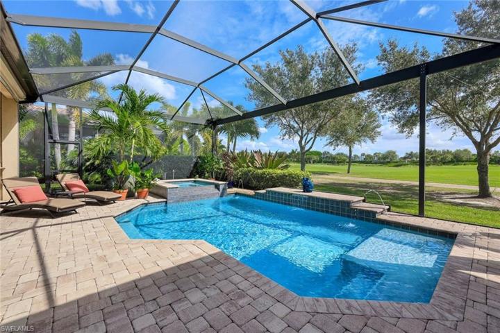 Saltwater, heated pool/spa with water feature is the perfect spot for your winter retreat.