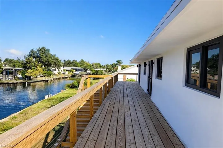 360 E North Shore Dr, North Fort Myers, Florida 33917