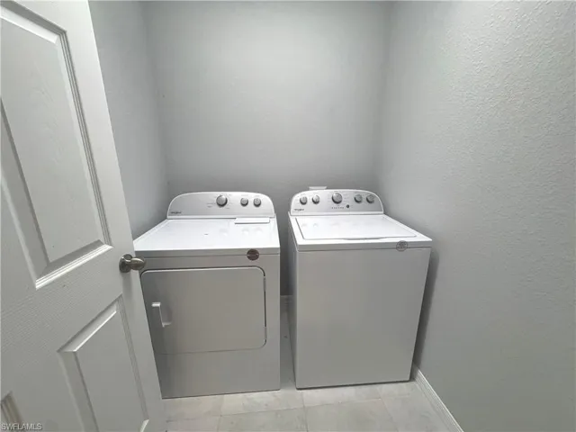 1713 Ne 26th Ter, Cape Coral, Florida 33909