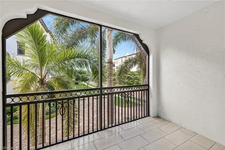 Private balcony off of den.