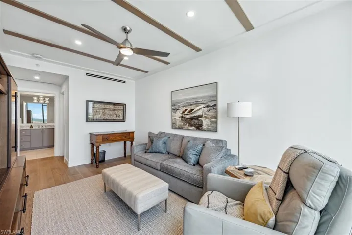 Den/Bedroom