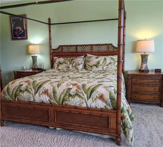 Master with walk-in closet
